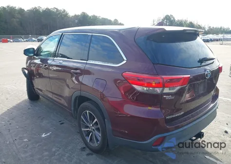 2018 Toyota Highlander Xle z USA, uszkodzony, nr VIN 5TDKZRFH1JS243010